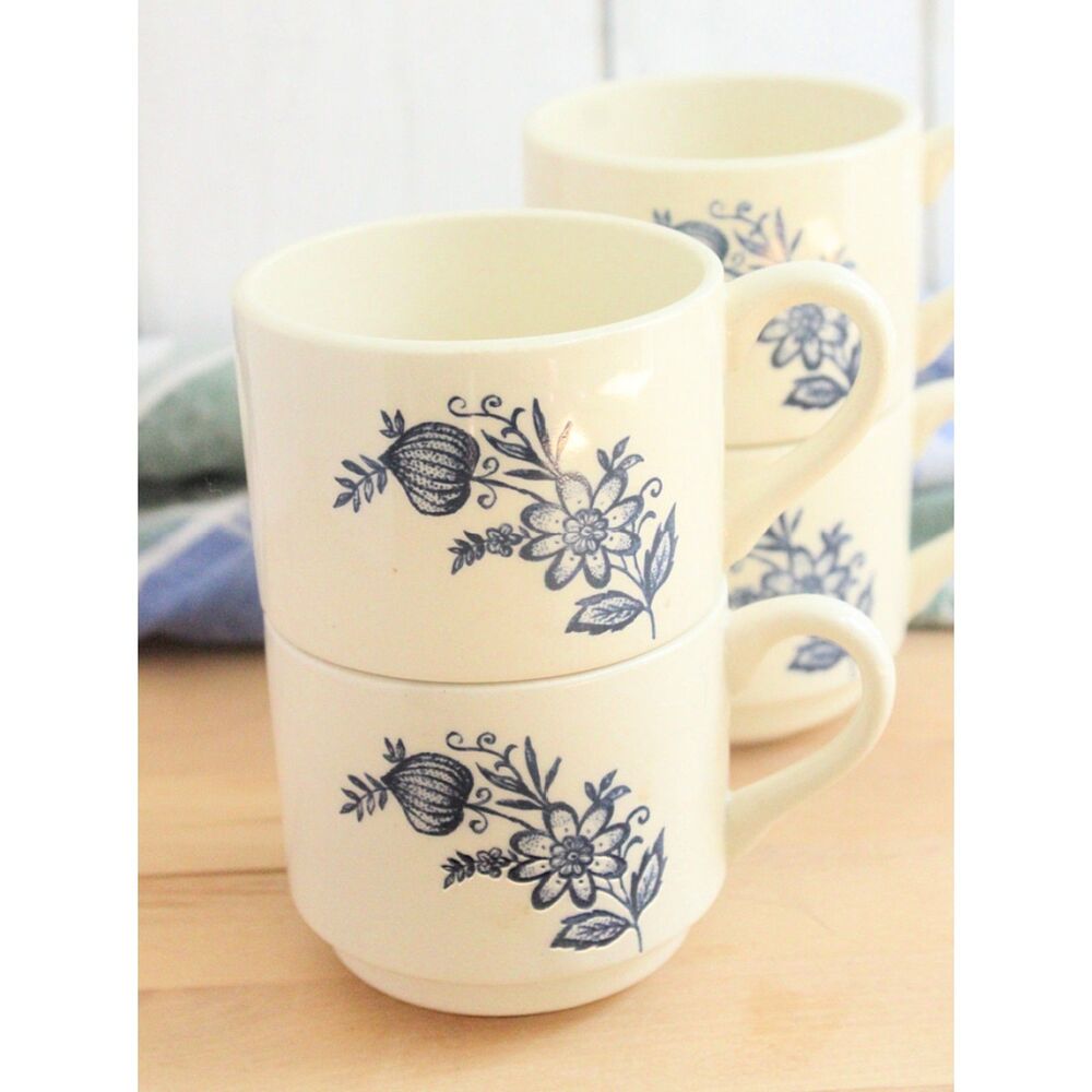 Set of 4 Vintage Blue Onion Stackable Cups